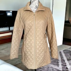 🍓4 for $25. Marc New York tan puffer coat. 🧥 size small